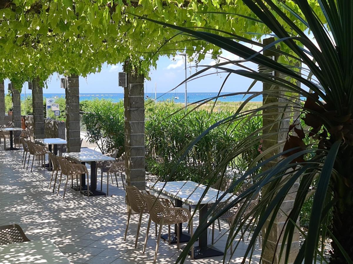 Hotel Oleander - Oleander Resort Струньян Экстерьер фото